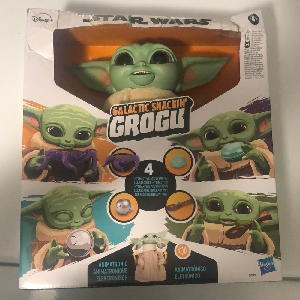 Star Wars galactic snackin GROGU